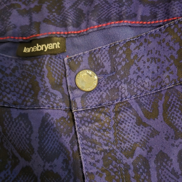 LANE BRYANT PURPLE SNAKESKIN JEANS W/ RHINESTONES - Picture 3 of 8